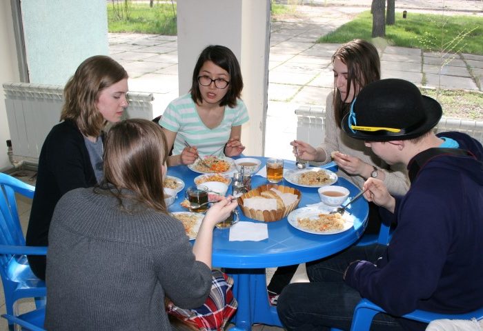 cafeteria-700x480
